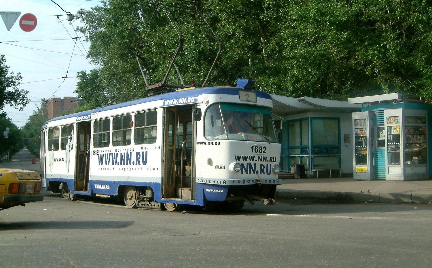 A Nizhny Novgorod tram branded WWW.NN.RU, 2007